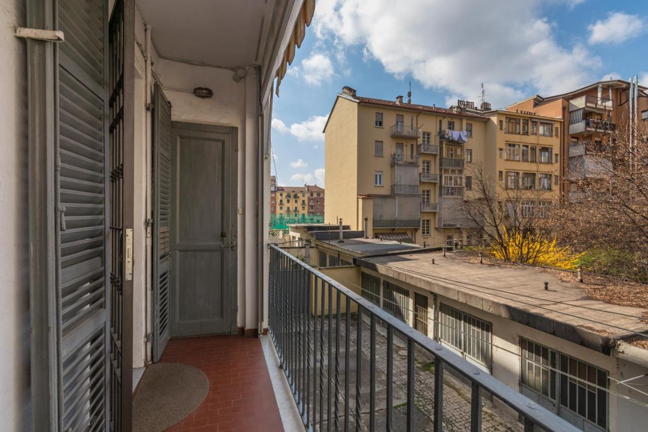 Appartamento In Piazza Adriano In Zona Cenisia Турин Екстер'єр фото